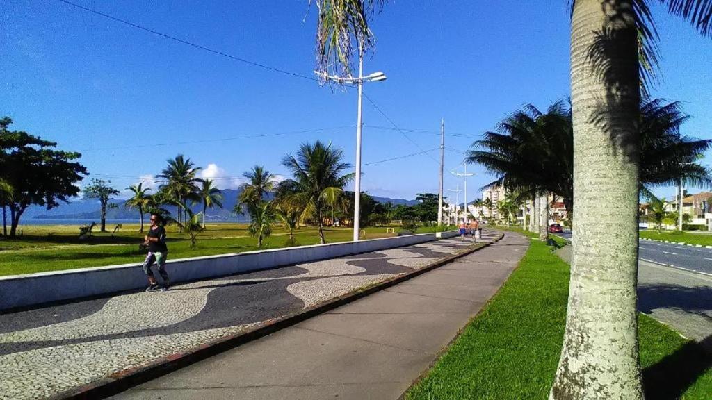 Casa Inteira Cravada Entre Os Principais Pontos Turisticos Vila Caraguatatuba Exterior foto